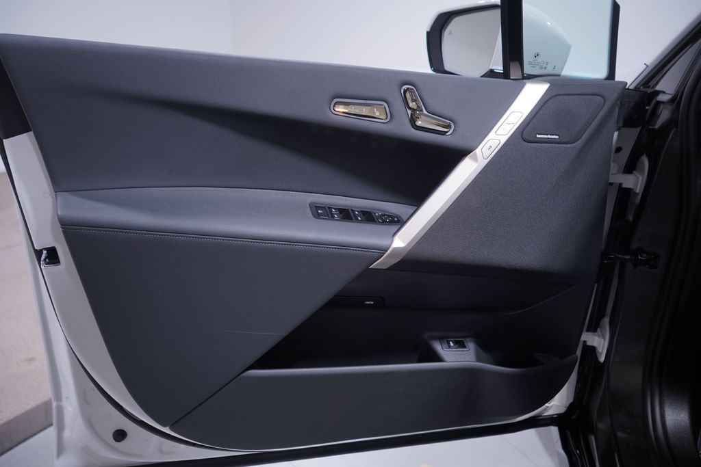 Thumbnail: 2026 BMW iX - 15