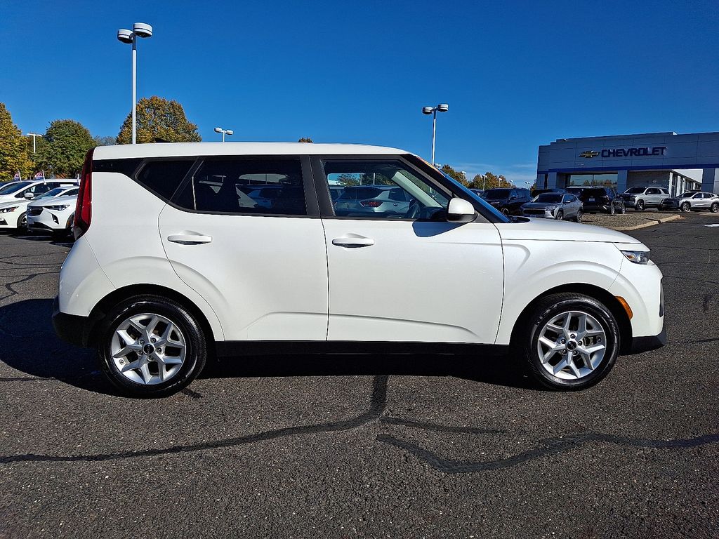 used 2022 Kia Soul car, priced at $14,123