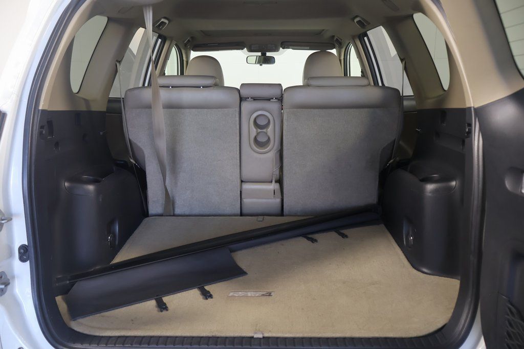 2009 Toyota RAV4 Limited 14