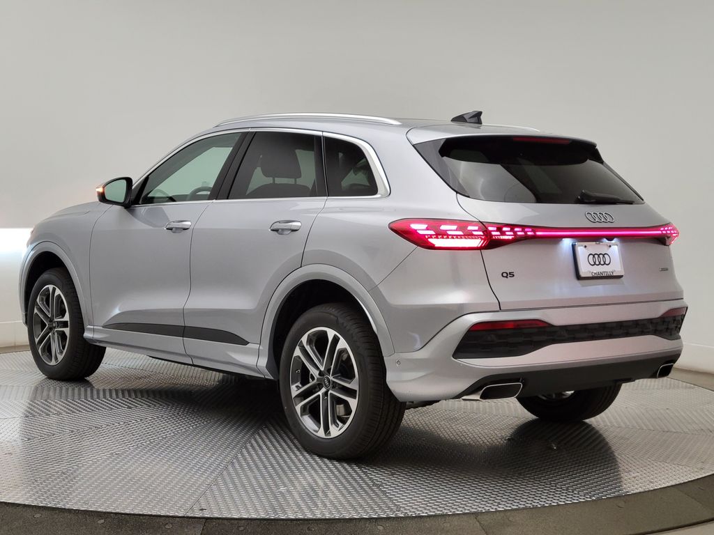 Thumbnail: 2026 Audi Q5 - 4