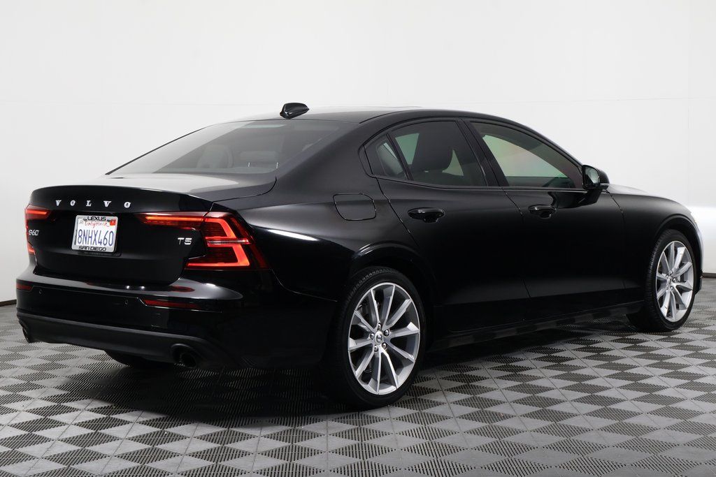 Thumbnail: 2020 Volvo S60 - 4