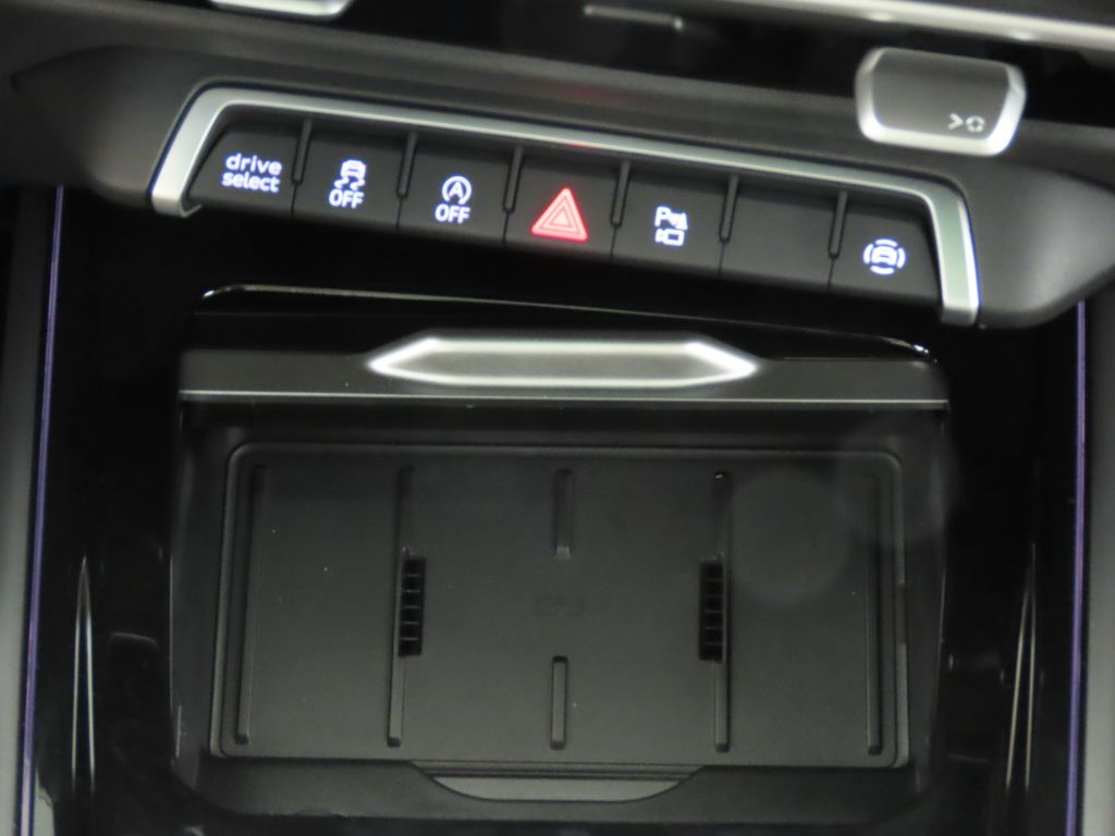 Thumbnail: 2026 Audi Q3 - 20