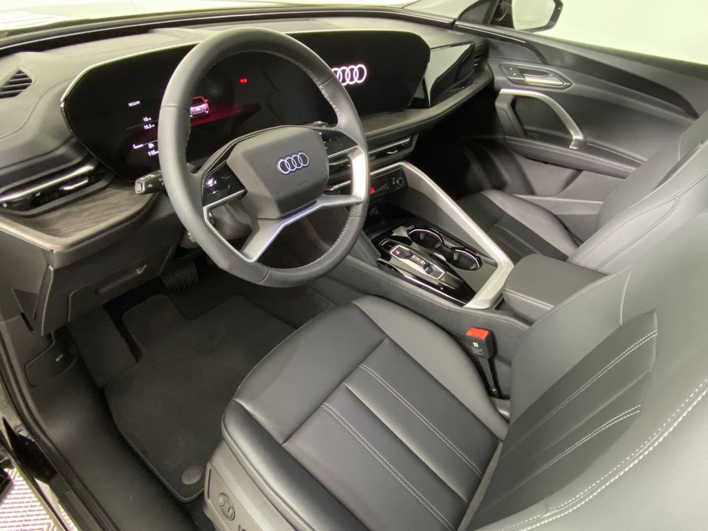 Thumbnail: 2025 Audi Q5 - 10