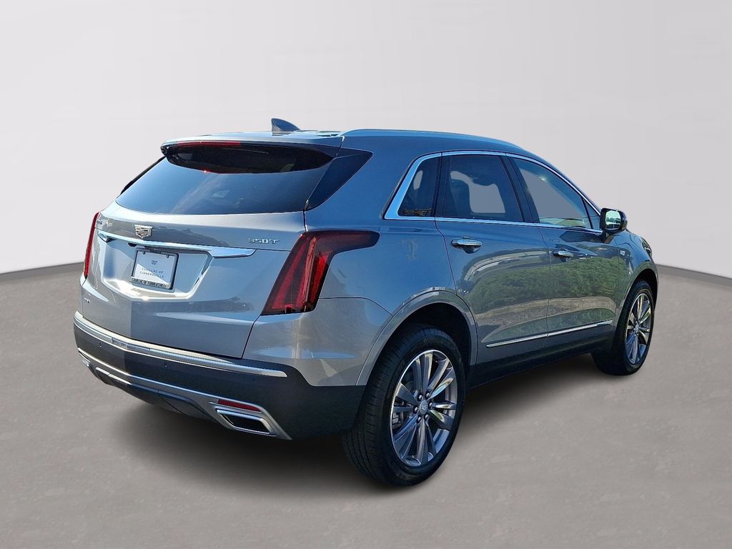 Thumbnail: 2025 Cadillac XT5 - 4