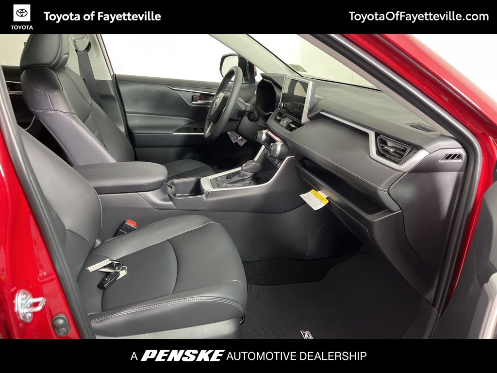2025 Toyota RAV4 XLE Premium 8
