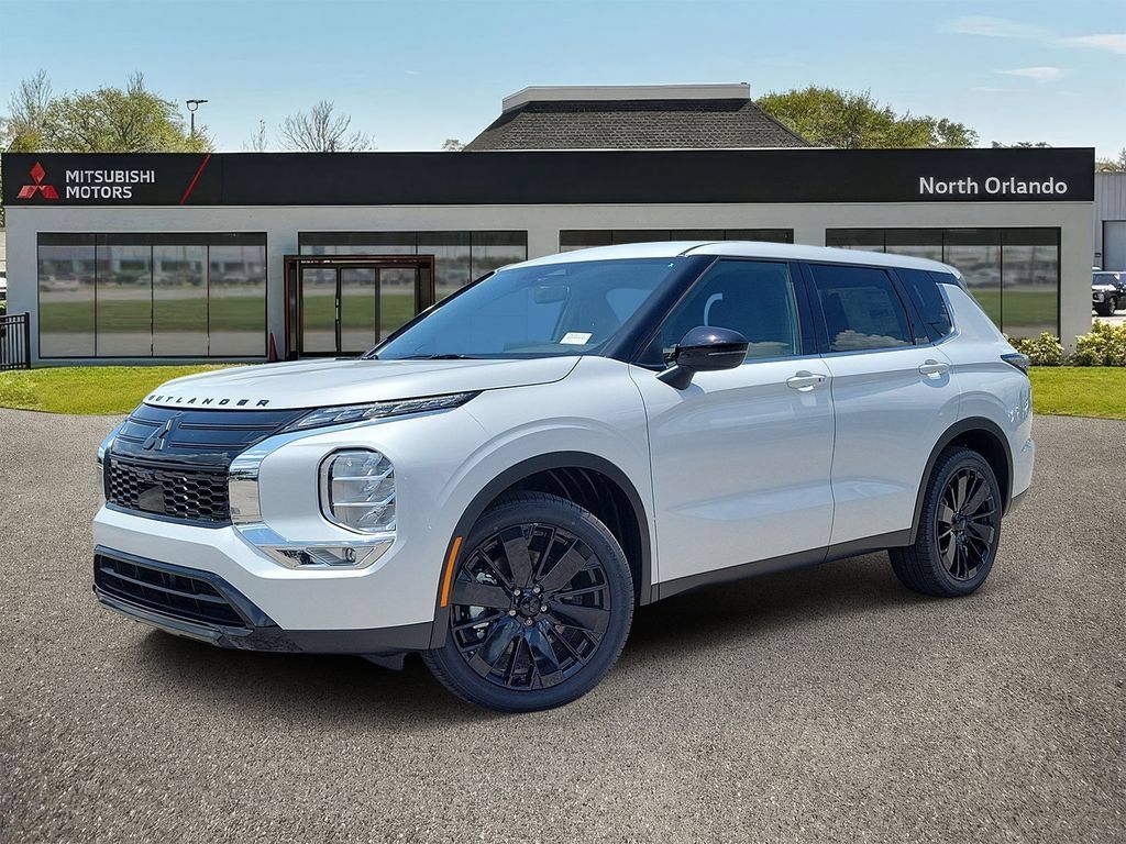 2026 Mitsubishi Outlander LE