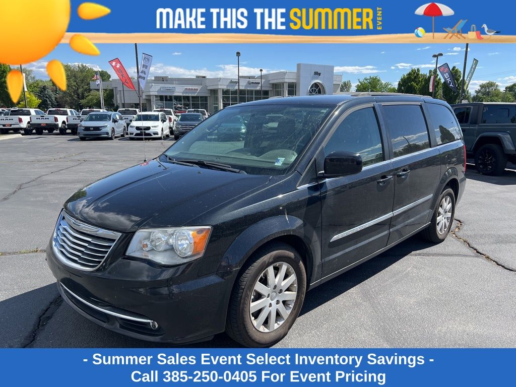 Brilliant Black Crystal Pearlcoat 2016 Chrysler Town & Country Touring FWD Minivan Front-Wheel Drive 6-Speed Automatic