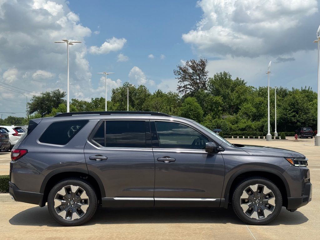 2026 Honda Pilot Elite  at Community Honda