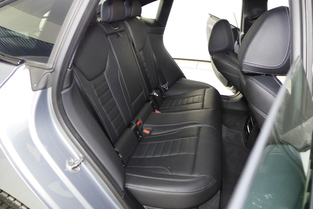 Thumbnail: 2023 BMW i4 - 21