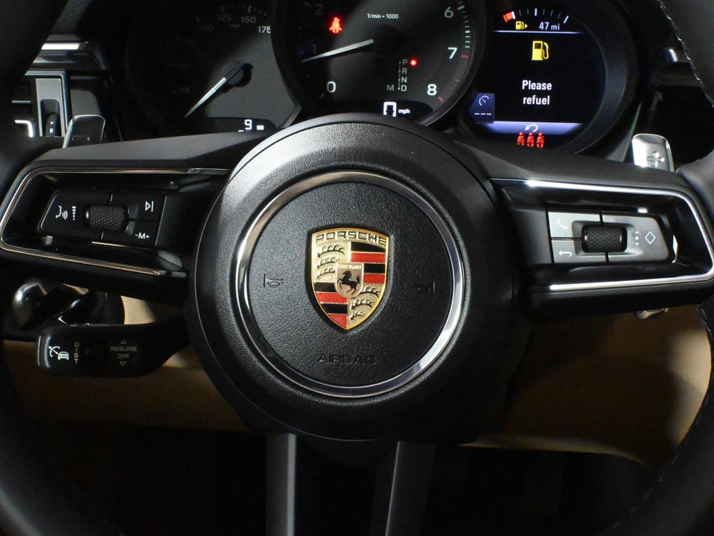 Thumbnail: 2025 Porsche Macan - 20