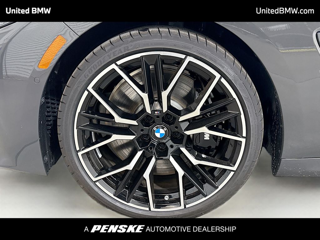 Thumbnail: 2026 BMW 8 Series - 2