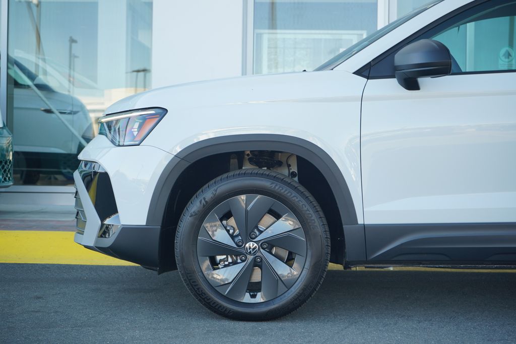 Thumbnail: 2026 Volkswagen Taos - 2