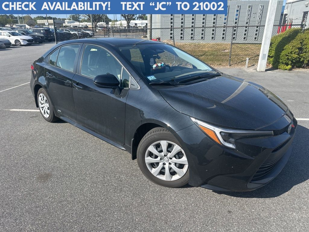 2025 Toyota Corolla Hybrid LE