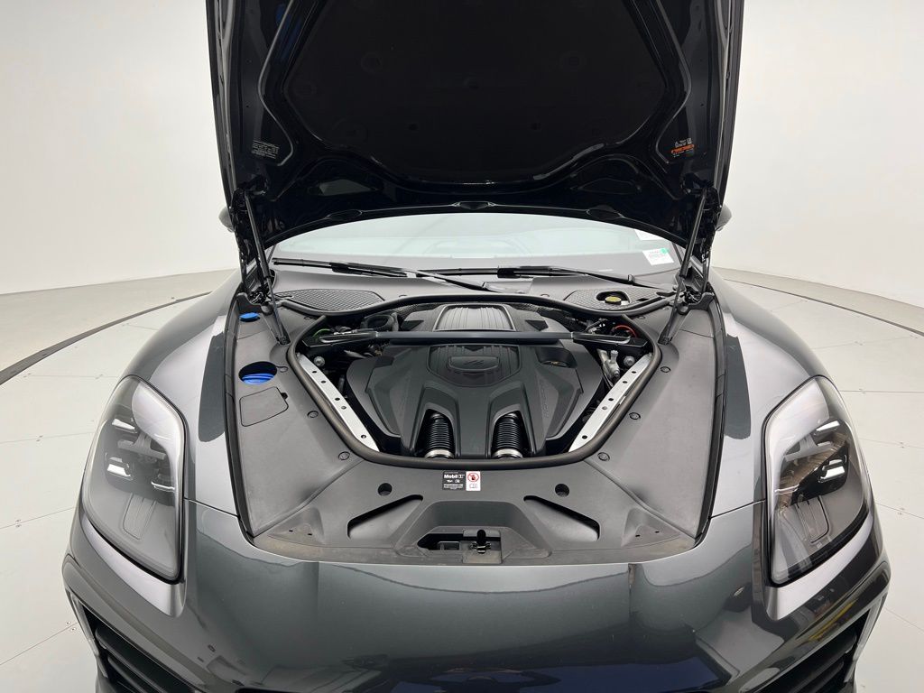 Thumbnail: 2025 Porsche Panamera - 26