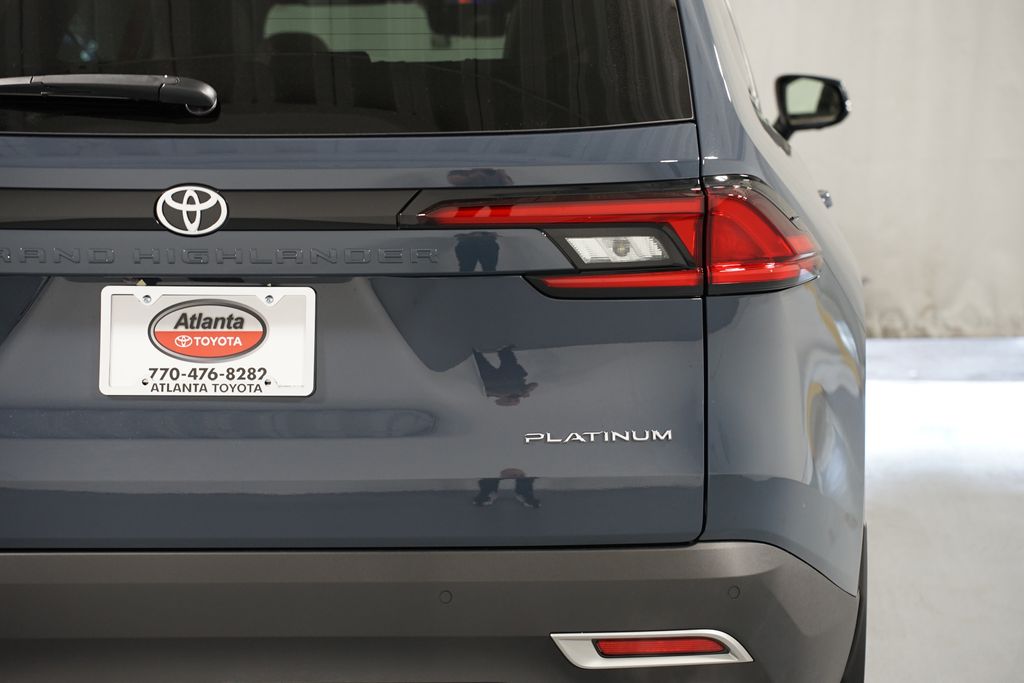 Thumbnail: 2025 Toyota Grand Highlander - 10