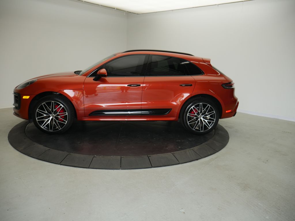 Thumbnail: 2023 Porsche Macan - 2