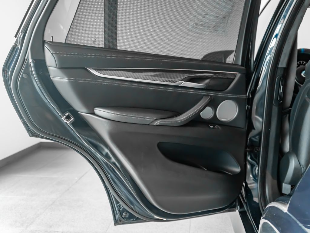 Used 2017 Black BMW  image 19