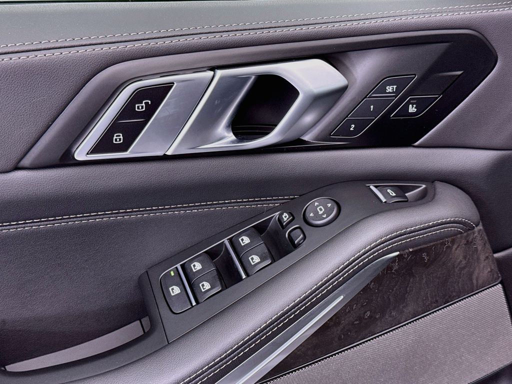Thumbnail: 2026 BMW X5 - 22