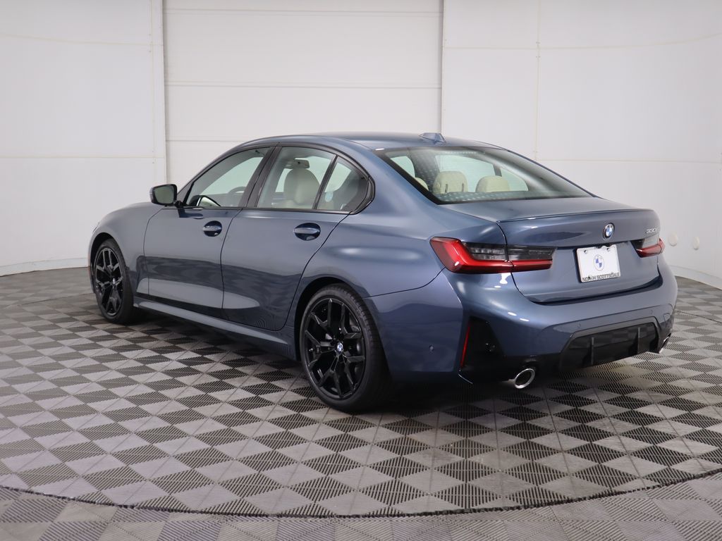 Thumbnail: 2026 BMW 3 Series - 7