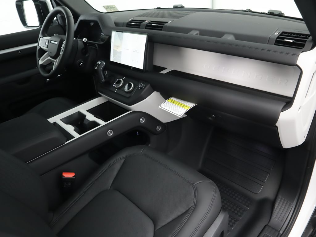 2025 Land Rover Defender 130 18