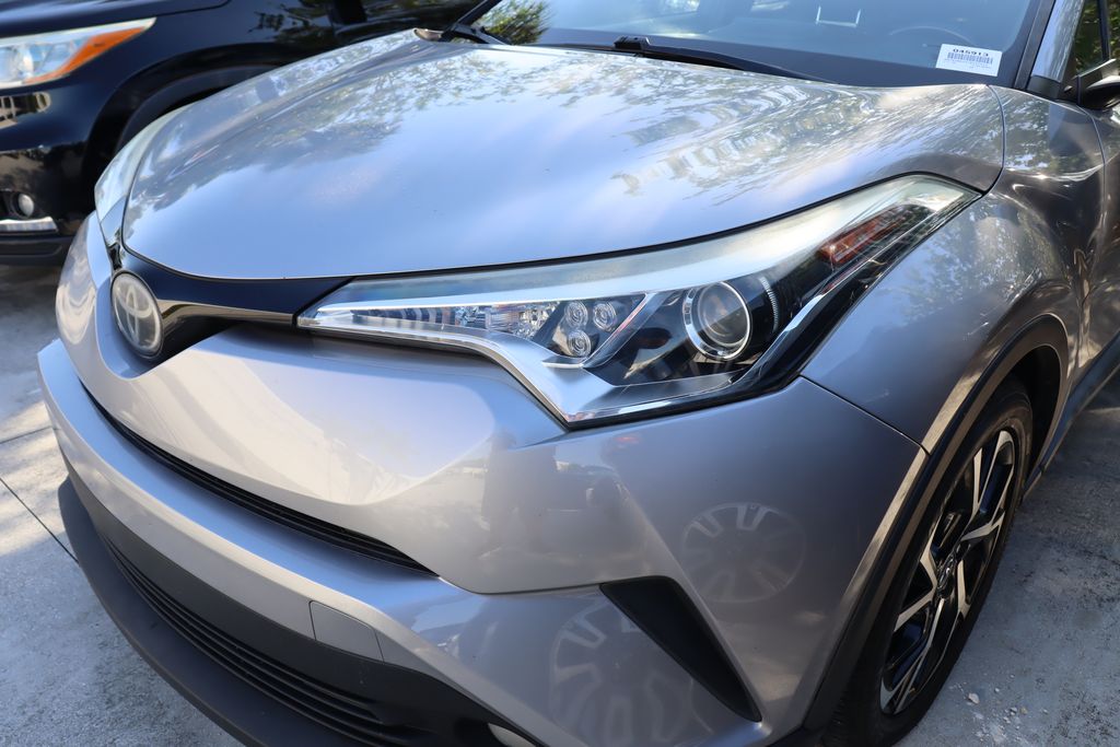 2018 Toyota C-HR XLE 3