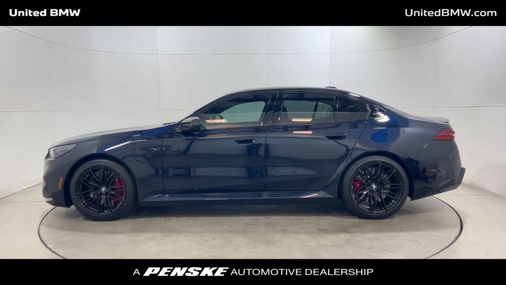 Thumbnail: 2025 BMW M5 - 5