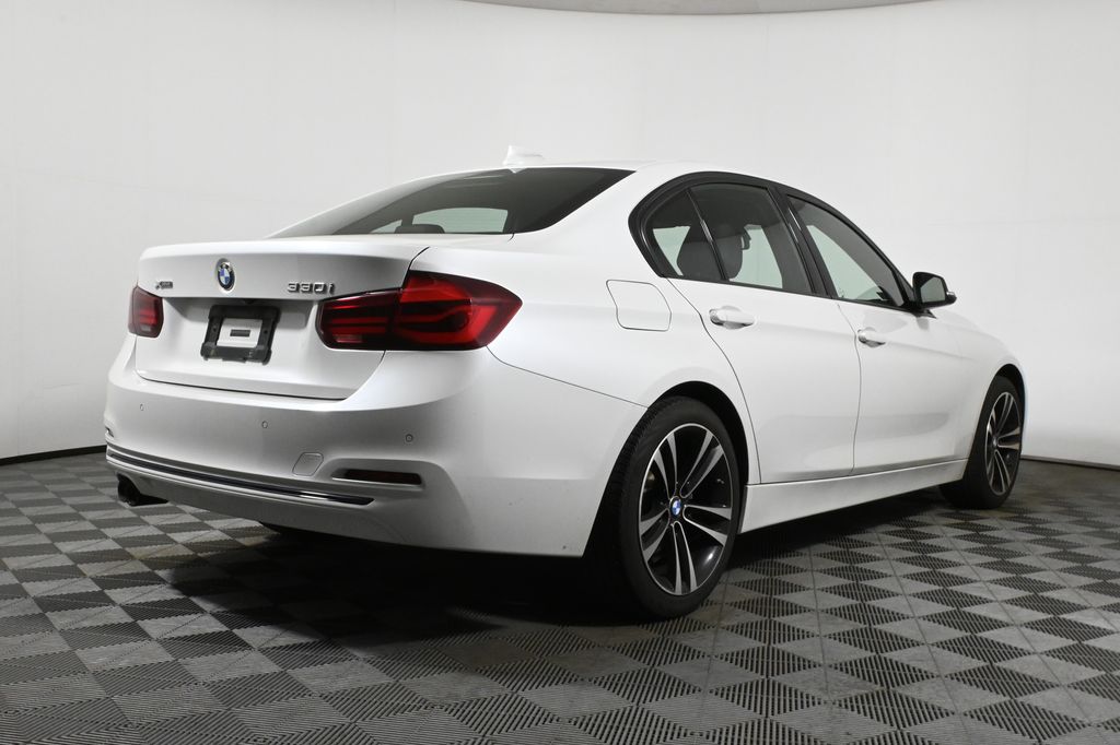2018 BMW 3 Series 330i xDrive 6