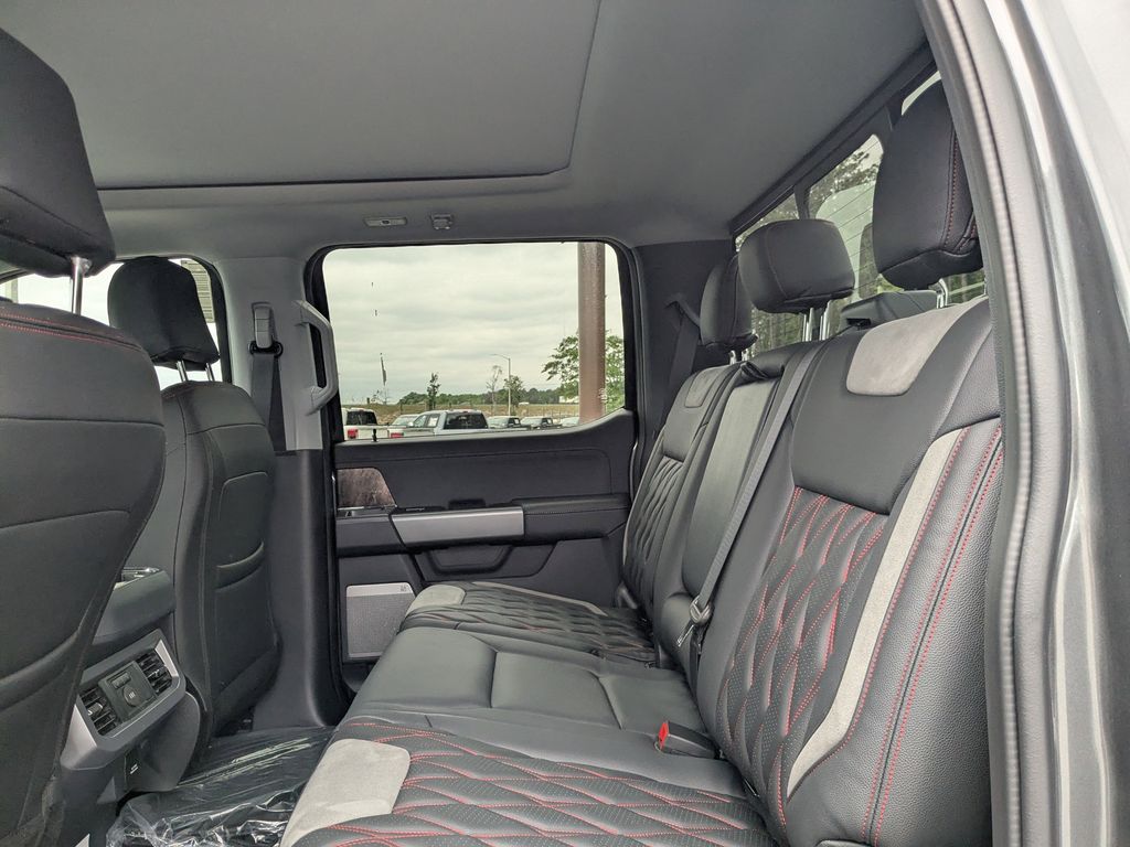2026 Ford F-250 Super Duty Black Widow