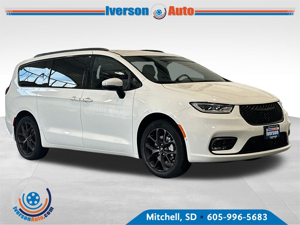 2023 Chrysler Pacifica Touring L AWD