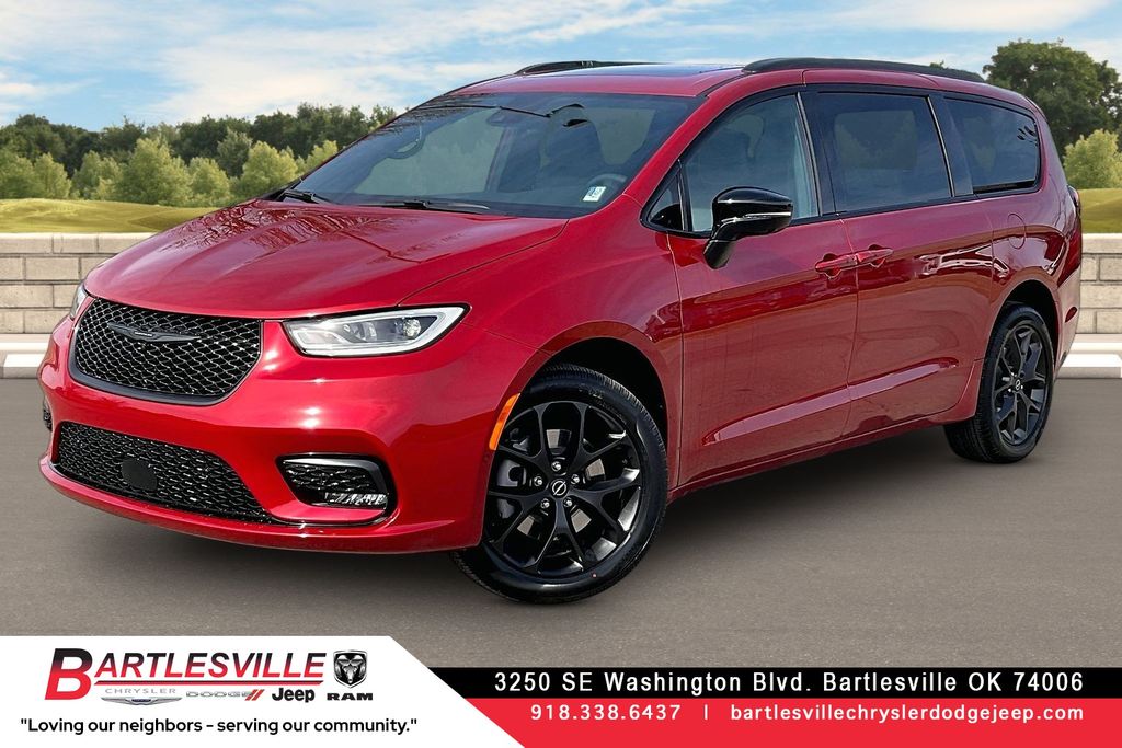 2026 Chrysler Pacifica Select AWD