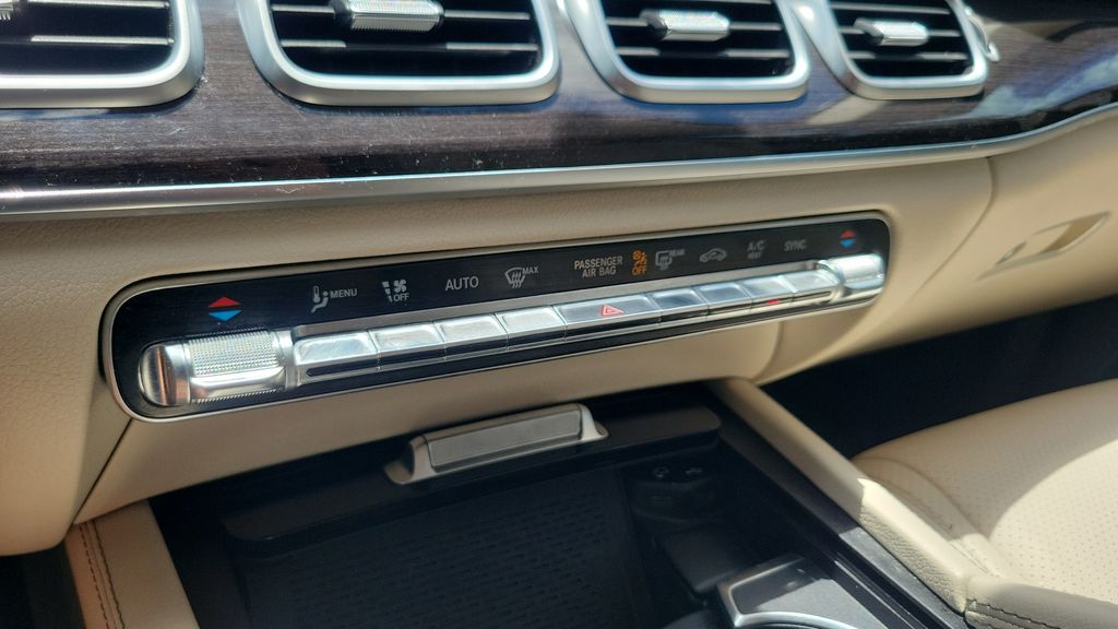 Used 2020 Blue Mercedes-Benz GLE 350 image 19