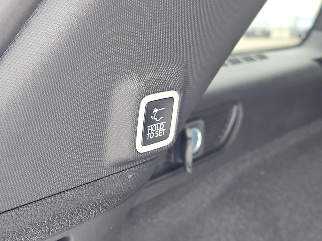 2025 Jeep Grand Cherokee Summit photo