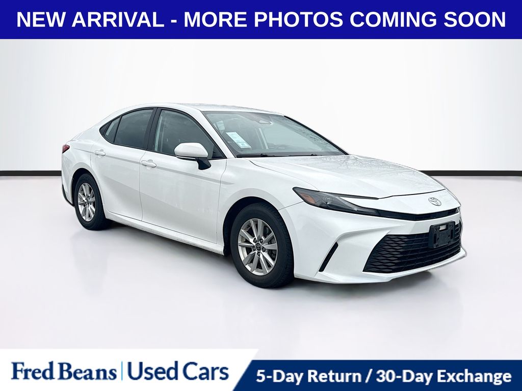2025 Toyota Camry SE FWD