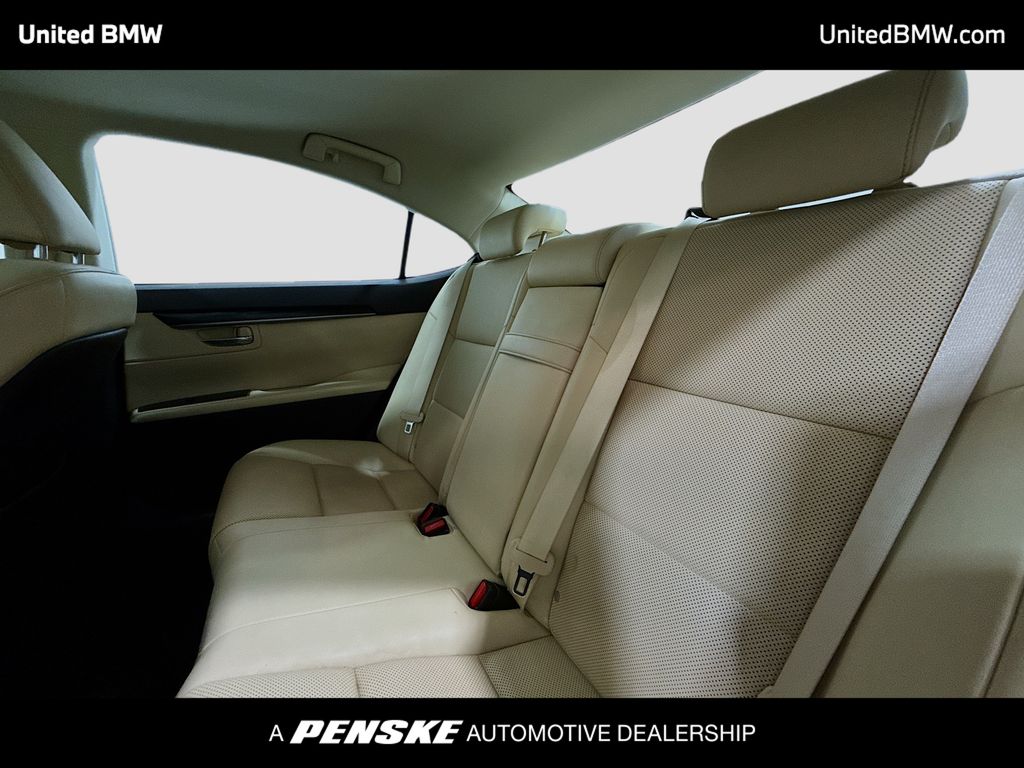 Thumbnail: 2016 Lexus ES - 13