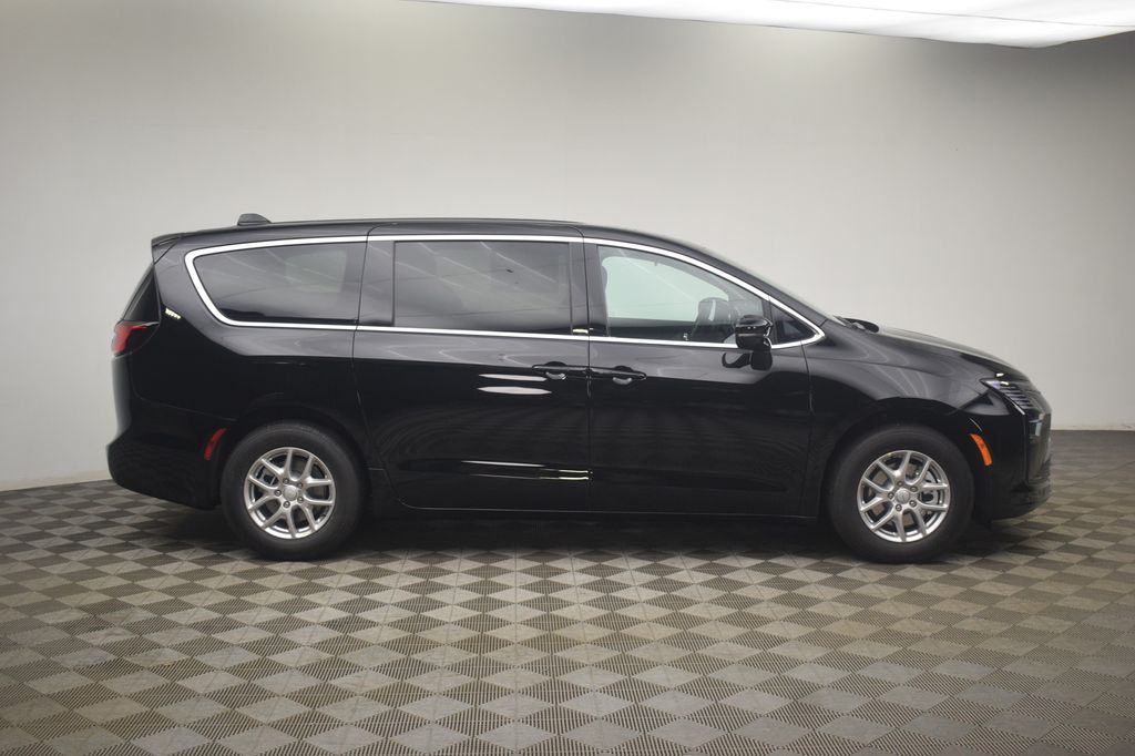 new 2027 Chrysler Pacifica car, priced at $48,250