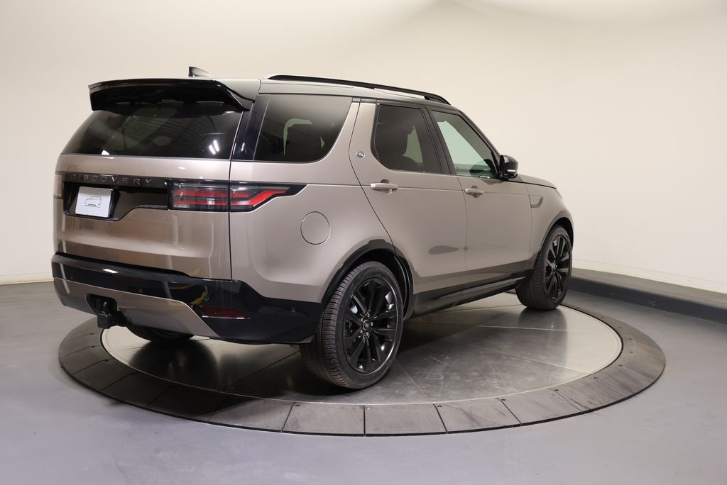 Thumbnail: 2026 Land Rover Discovery - 5