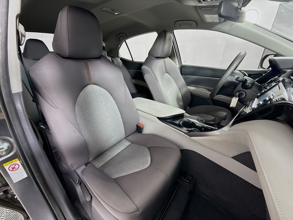 Thumbnail: 2019 Toyota Camry - 26