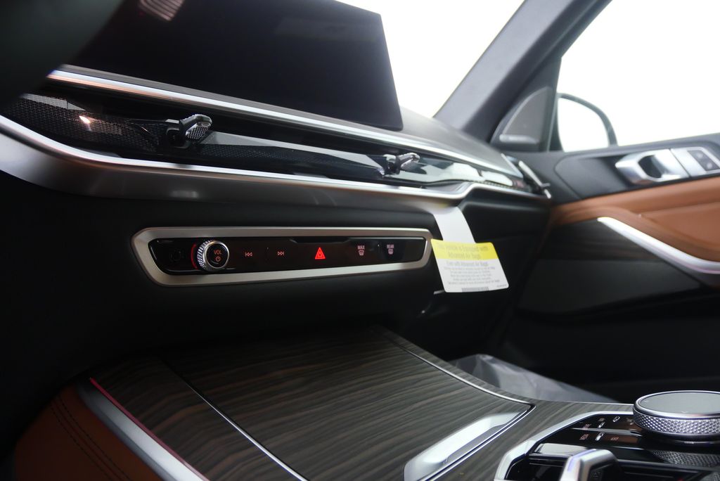 Thumbnail: 2026 BMW X5 - 20