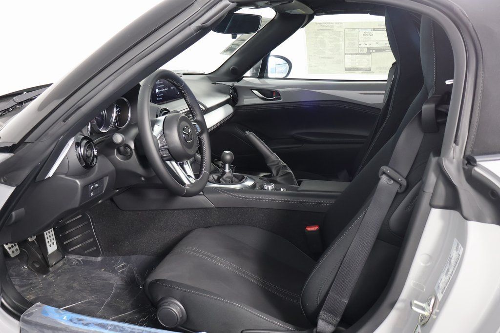 Thumbnail: 2026 Mazda MX-5 Miata - 7