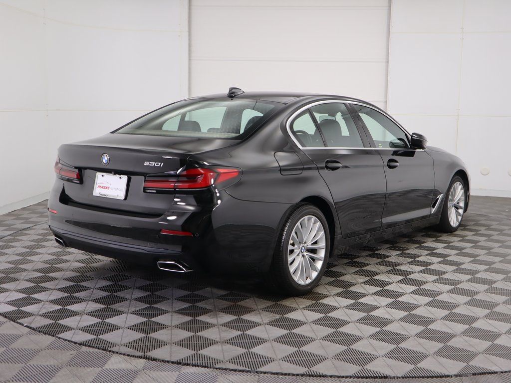 Thumbnail: 2021 BMW 5 Series - 5