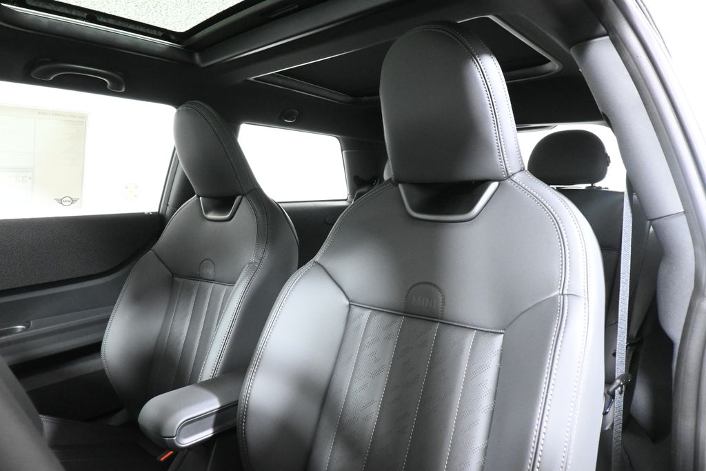 Thumbnail: 2026 MINI Cooper - 16