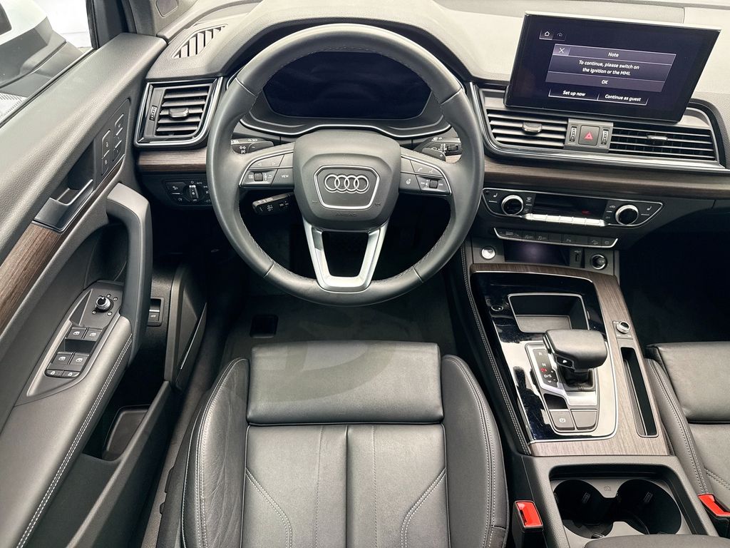 Thumbnail: 2023 Audi Q5 - 10