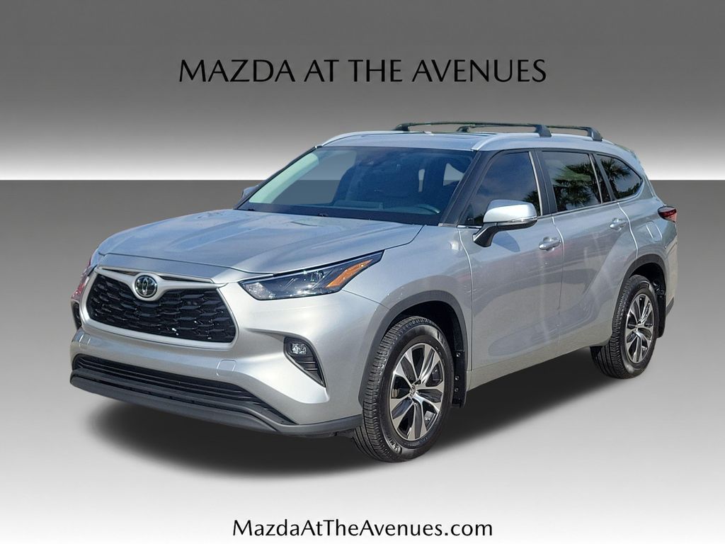 2024 Toyota Highlander XLE