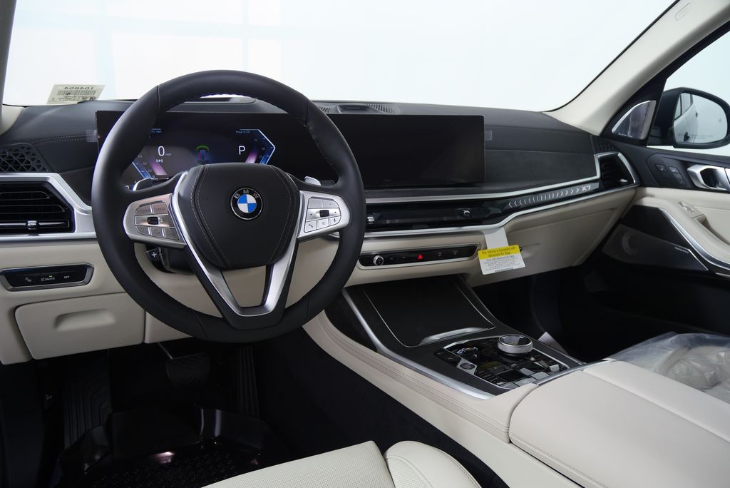 2026 BMW X7 xDrive40i 21