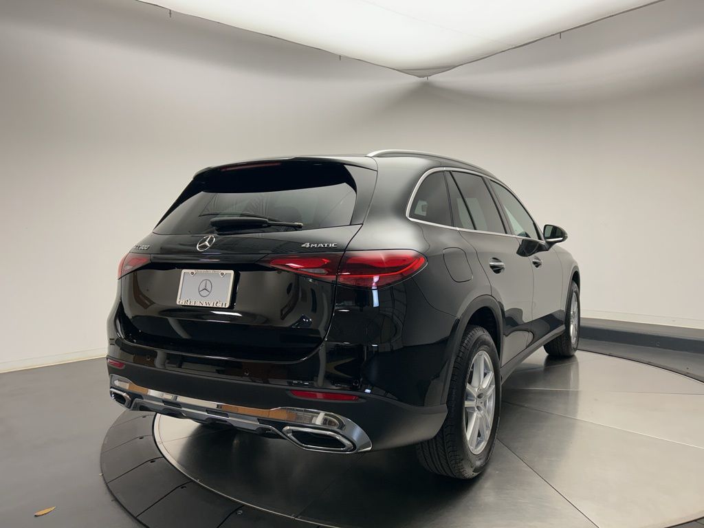 Thumbnail: 2026 Mercedes-Benz GLC - 7