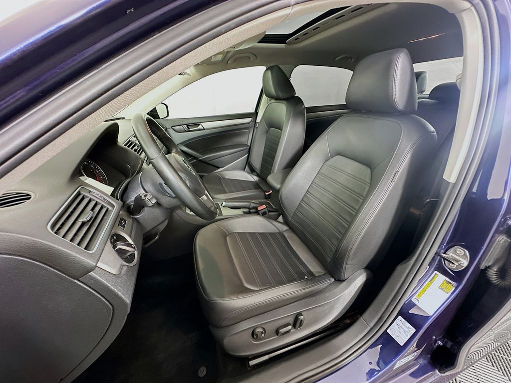 2014 Volkswagen Passat SE 20