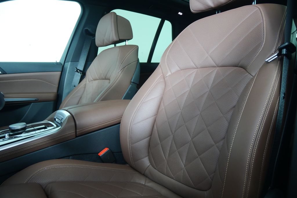 Thumbnail: 2024 BMW X5 - 11