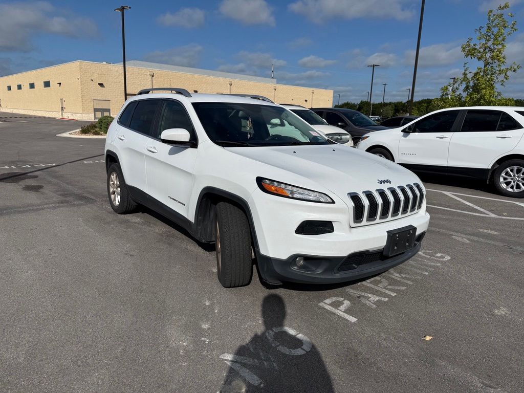 Thumbnail: 2017 Jeep Cherokee - 3