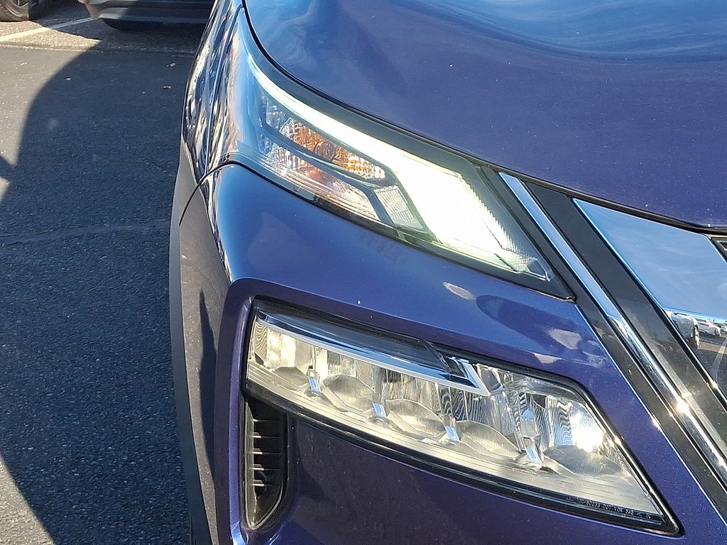 Thumbnail: 2022 Nissan Rogue - 9