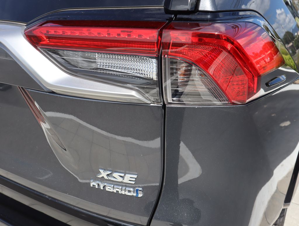 Thumbnail: 2024 Toyota RAV4 - 18
